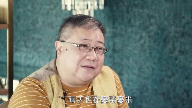 亚洲电视|半年没工作零收入，59岁男明星当场落泪：2020，不认输