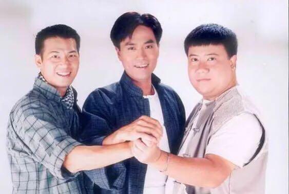 亚洲电视|半年没工作零收入，59岁男明星当场落泪：2020，不认输