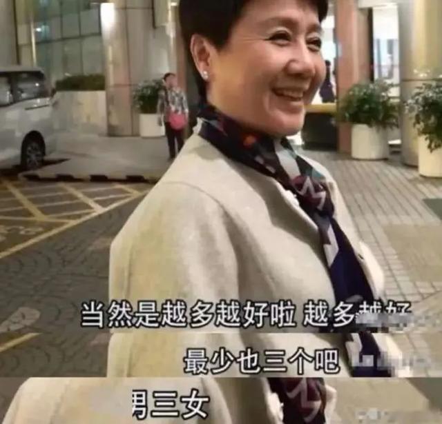 唐嫣|唐嫣被投资方明踩？何炅义气帮谭松韵？郑爽谈片酬狮子大开口了吗