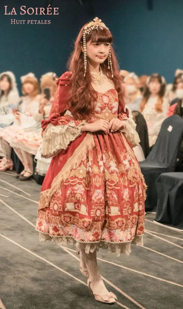青木美沙子|甜美魅惑娃娃脸，30万lo娘总教头，凭一张不长皱纹的脸火到漫画圈