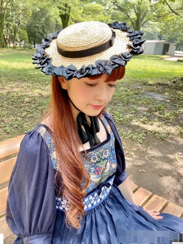 青木美沙子|甜美魅惑娃娃脸，30万lo娘总教头，凭一张不长皱纹的脸火到漫画圈