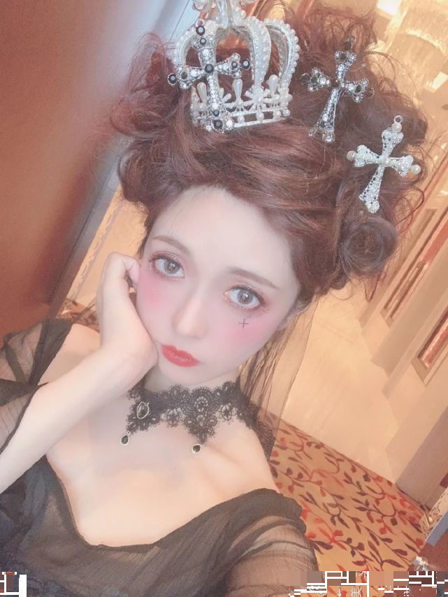 青木美沙子|甜美魅惑娃娃脸，30万lo娘总教头，凭一张不长皱纹的脸火到漫画圈