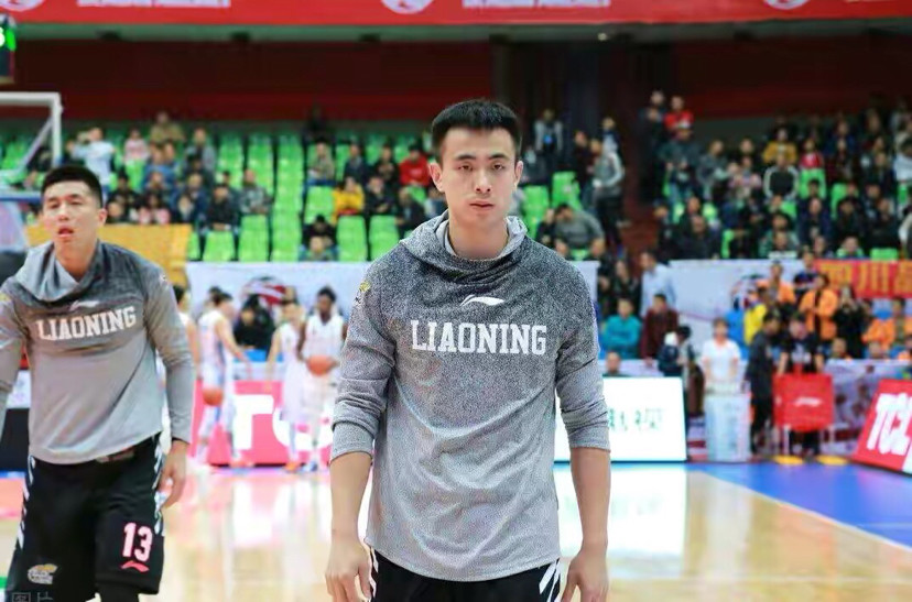 辽篮球员近况郭艾伦忙代言高诗岩忙种田赵继伟谁说我要走