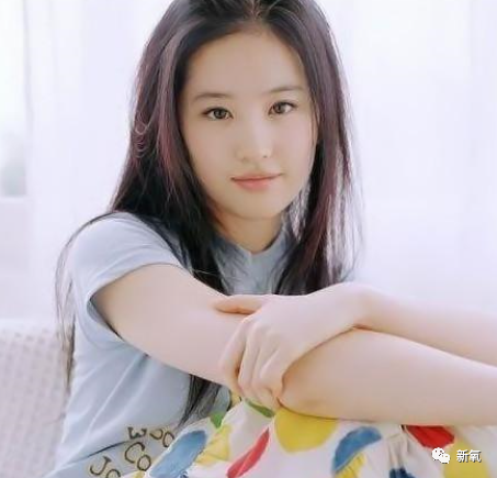 古力娜扎|娜扎突然被哪位高人指教了？刘亦菲天仙的地位怕是要保不住了……