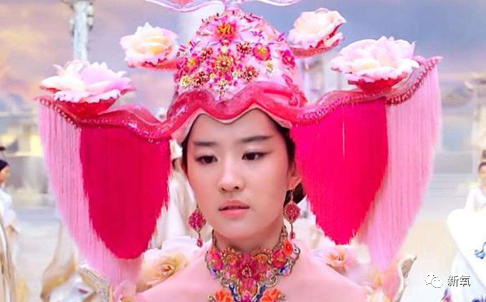 古力娜扎|娜扎突然被哪位高人指教了？刘亦菲天仙的地位怕是要保不住了……