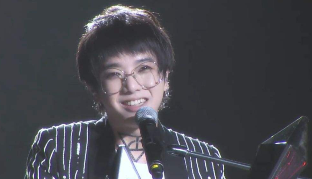 华晨宇|从“大魔王”到“歌王”，华晨宇在巅峰期闭关，笑看歌坛风起云涌