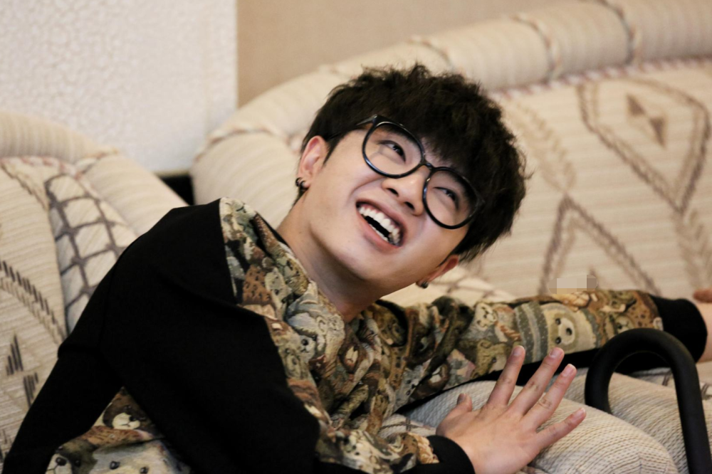 华晨宇|从“大魔王”到“歌王”，华晨宇在巅峰期闭关，笑看歌坛风起云涌