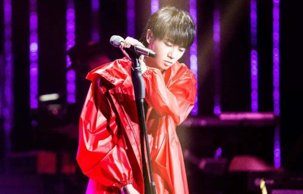 华晨宇|从“大魔王”到“歌王”，华晨宇在巅峰期闭关，笑看歌坛风起云涌