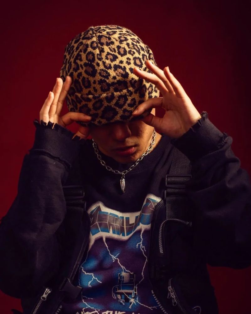 超狂!吴亦凡回应电鳗争议"我aka发电站"