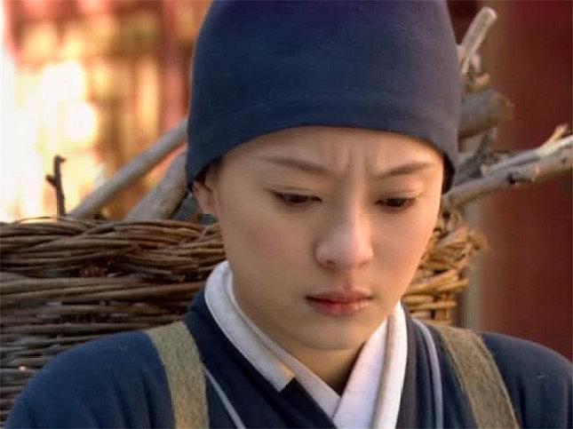 甄嬛传难怪甘露寺的莫言如此憎恨男人看她出家前经历过什么事