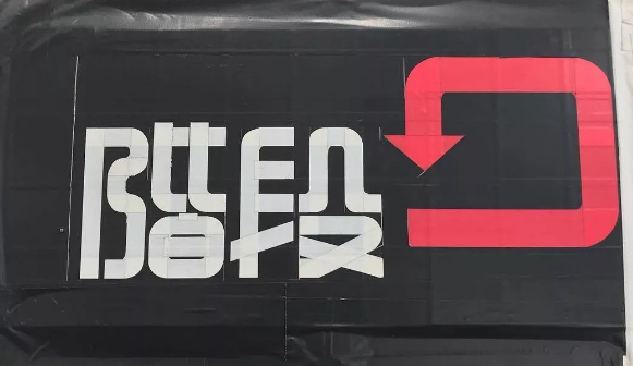 胶带|保安大叔火了！用胶带搞设计，地铁站秒变网红打卡胜地