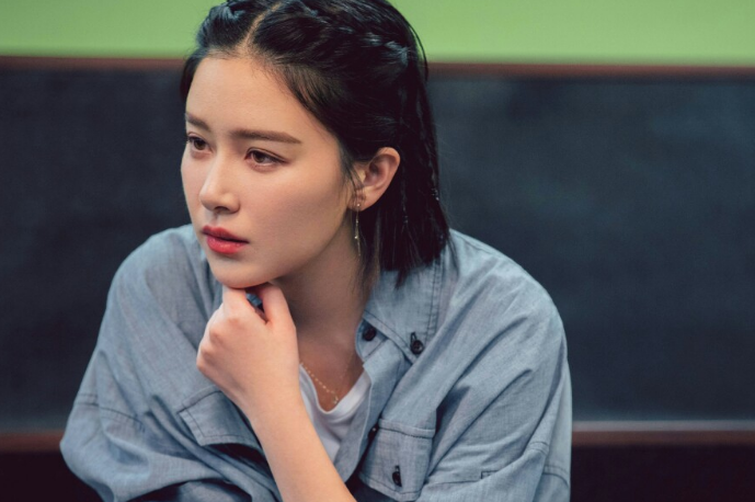 阚清子呼吁女性要保护好自己:你的身体很珍贵!