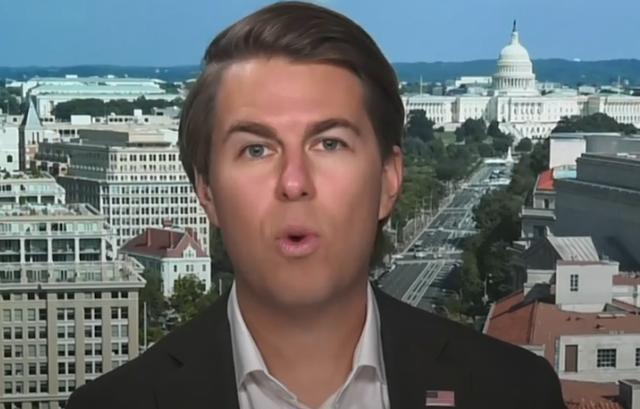 唐纳德·特朗普|特朗普被亲密顾问认为：智力上不够敏锐，无法胜任实际工作