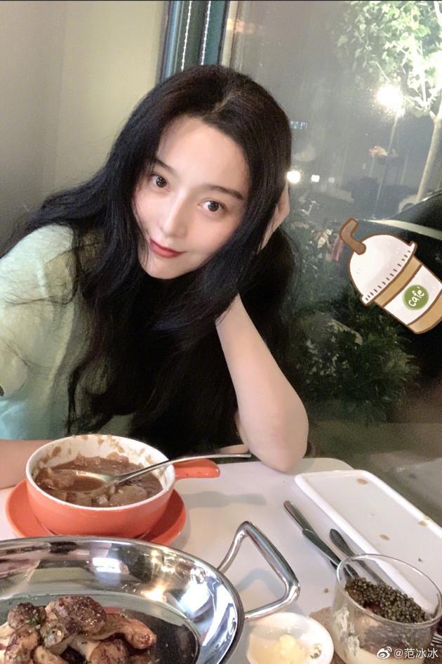 范冰冰|拍摄不断似要复出？范冰冰再现拍摄现场，业务能力强彰显女王范儿