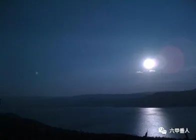 对联|诡神诗话：上联：莱茵河江流日夜，下联：滑铁卢血换星辰