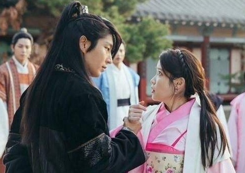 李准基|天生的恶人演员？李准基再次狂飙演技，饰演《恶之花》的变态杀手