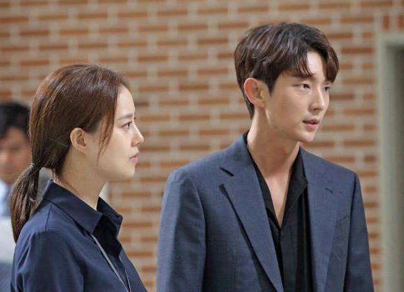 李准基|天生的恶人演员？李准基再次狂飙演技，饰演《恶之花》的变态杀手