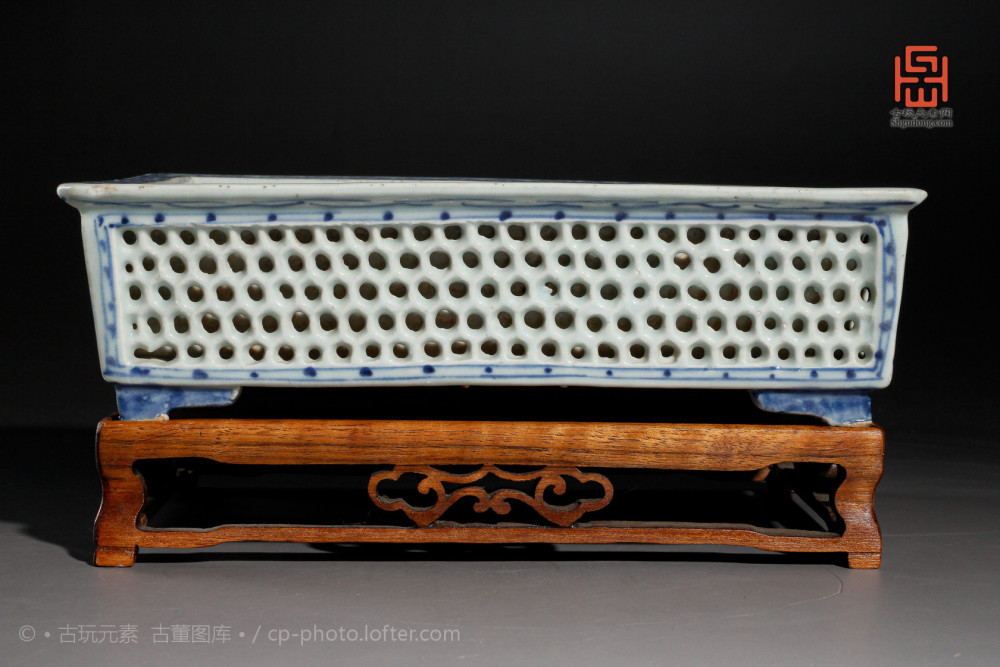 青花|清中期青花镂雕四方水仙盆