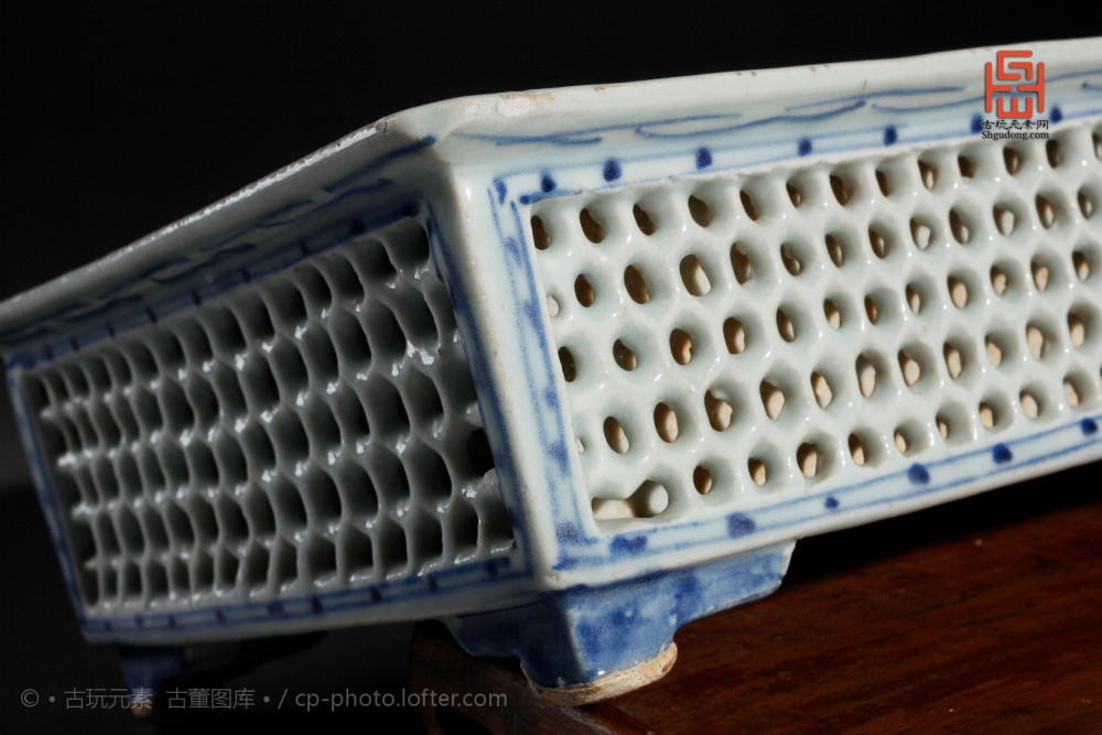 青花|清中期青花镂雕四方水仙盆