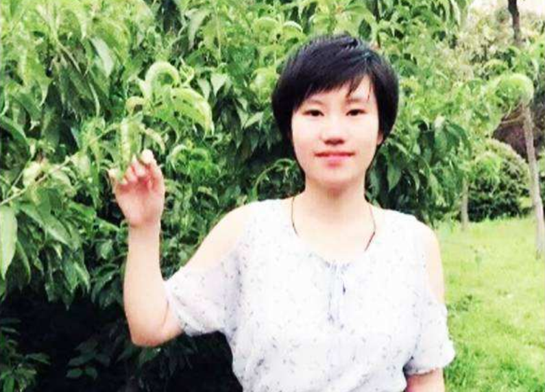 高考状元|学生写藏头诗赠老师，老师：教过你我骄傲，一年后该生成高考状元