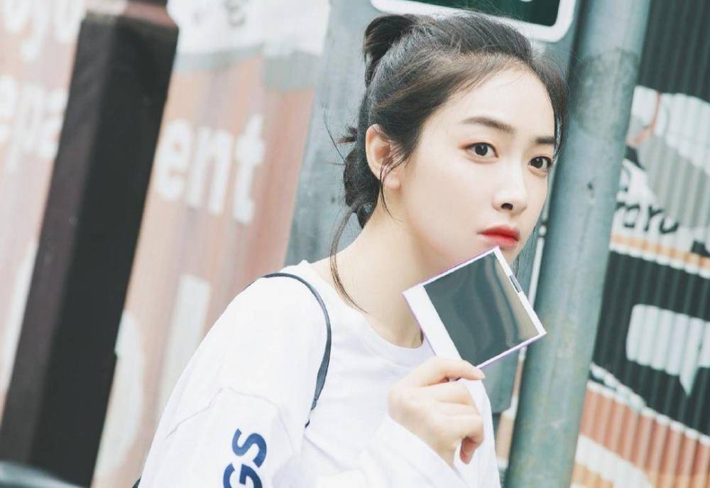 杨超越|从肖战到杨超越，粉丝为何总是管太宽？