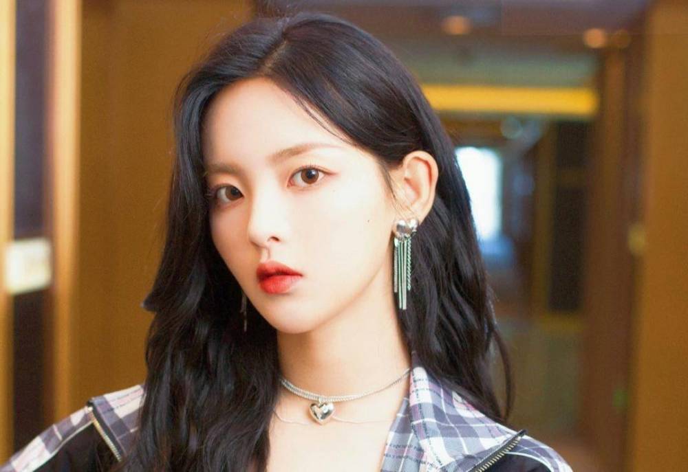 杨超越|从肖战到杨超越，粉丝为何总是管太宽？