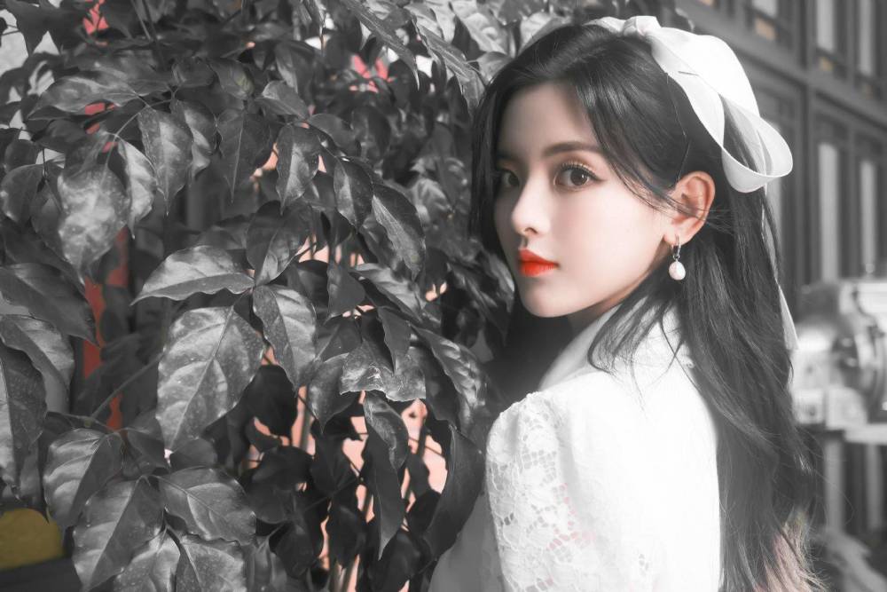 杨超越|从肖战到杨超越，粉丝为何总是管太宽？