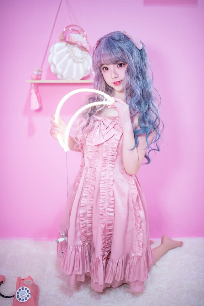 lolita三次元王奕萌網友小姐姐你是草莓味的小果凍嗎