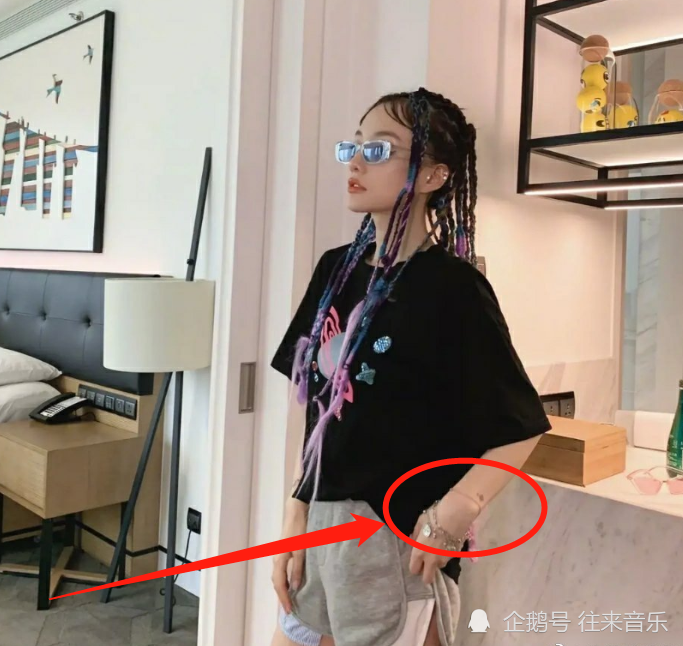 李小璐|和李小璐被曝复合后，PGone终于松口？发文：放弃自己才是输！