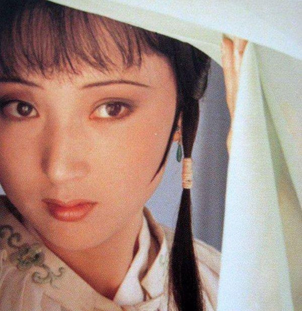 黛玉|黛玉初入贾府，贾赦为啥不避而不见？脂砚斋说不能见