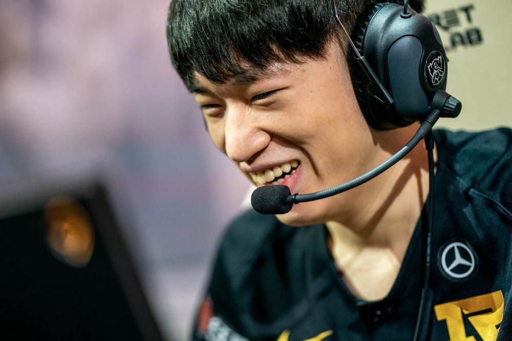 xiaohu李元浩岁月以歌自强不息