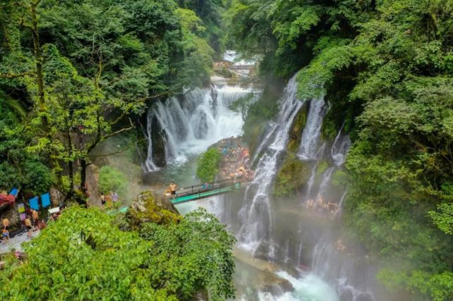 螺髻九十九里温泉瀑布 一里一个景 九里一奇观