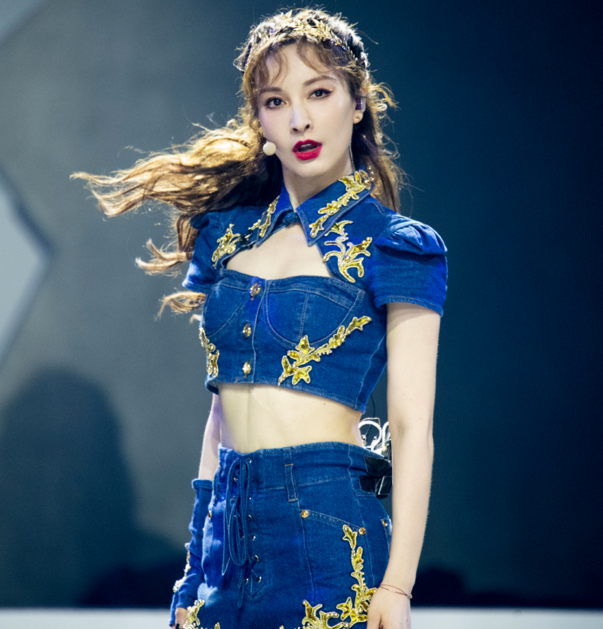 吴昕|复活团五公造型曝光，服装设计太美了，看到吴昕果断被圈粉了