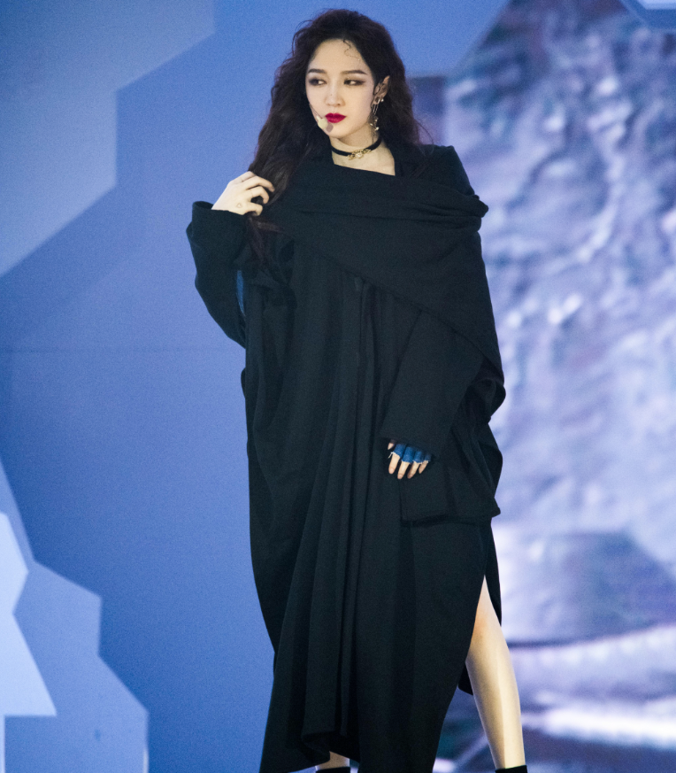 吴昕|复活团五公造型曝光，服装设计太美了，看到吴昕果断被圈粉了