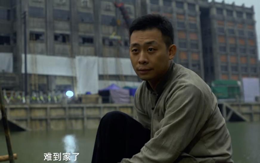 张译|《八佰》豆瓣7.9分，张译演活小人物老算盘，导演管虎被感动哭