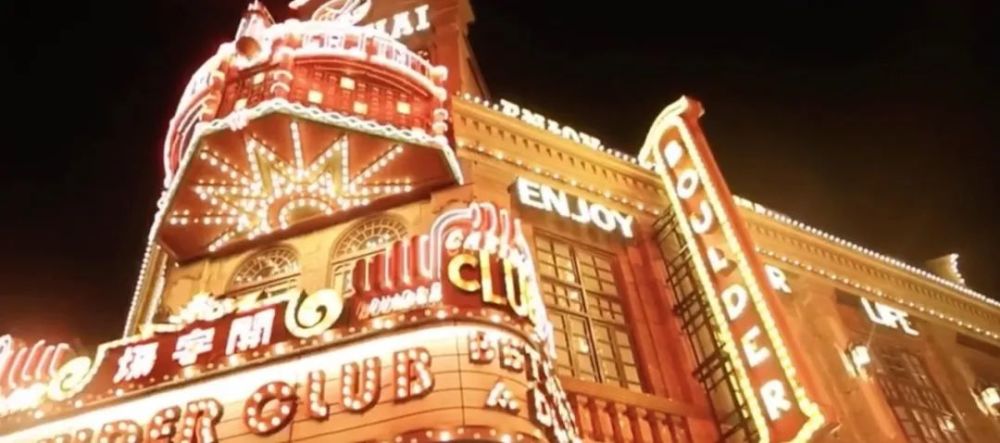 八佰|《八佰》上映，看IMAX哭死，不看IMAX悔死