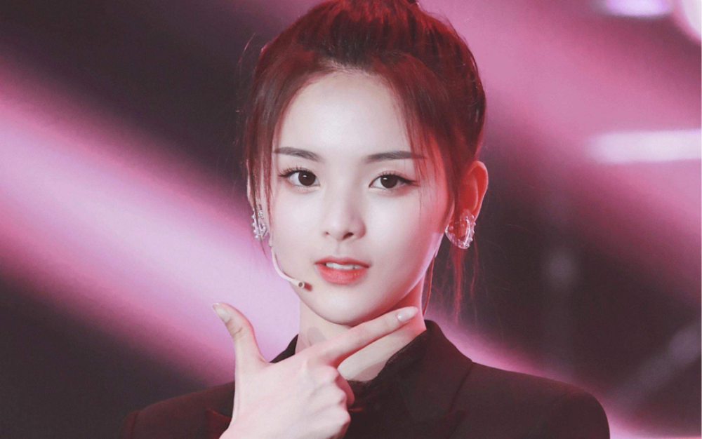 杨超越|杨超越要步郑爽后尘？换黑头像怒怼粉丝，被嘲新剧热度不够来炒作