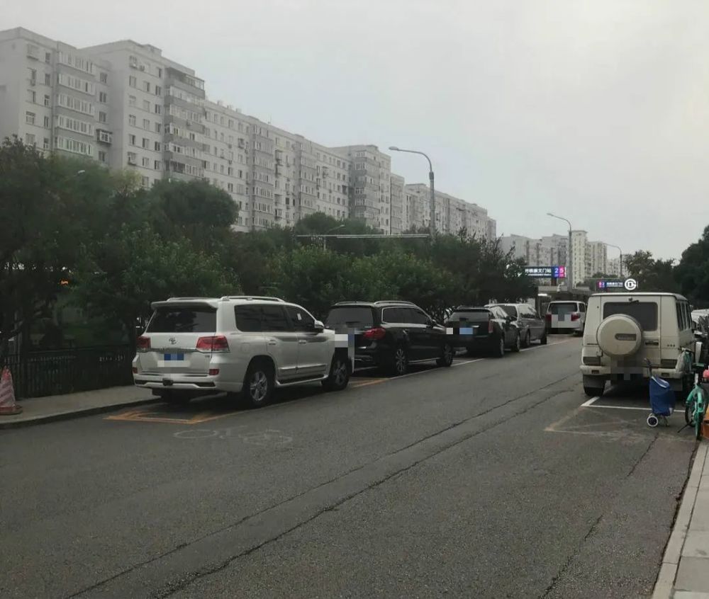 交管部门|举报违法，端起手机“随手拍”，可这效果也“随意”