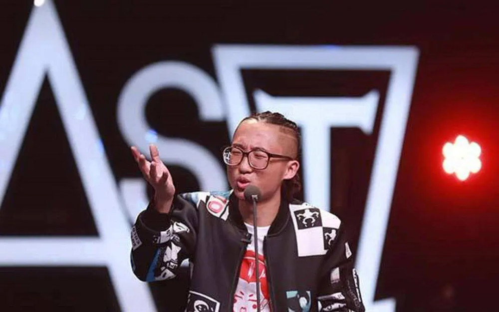 池子和平解约他的个性签名暴露不友好事实