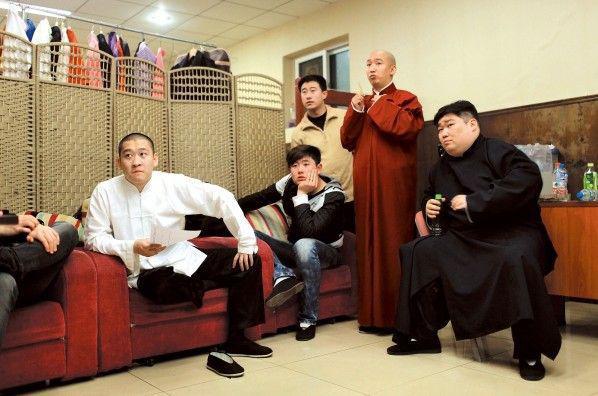 曹云金|德云社前弟子曹云金直播却被网暴？网友劝他改名：你不配！