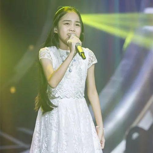 可以说是,妈妈在汤晶锦的音乐成长道路上扮演了重要的角色.