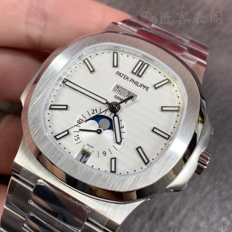 李嘉诚在外戴西铁城那你知道他家中收藏有近千块百达翡丽吗