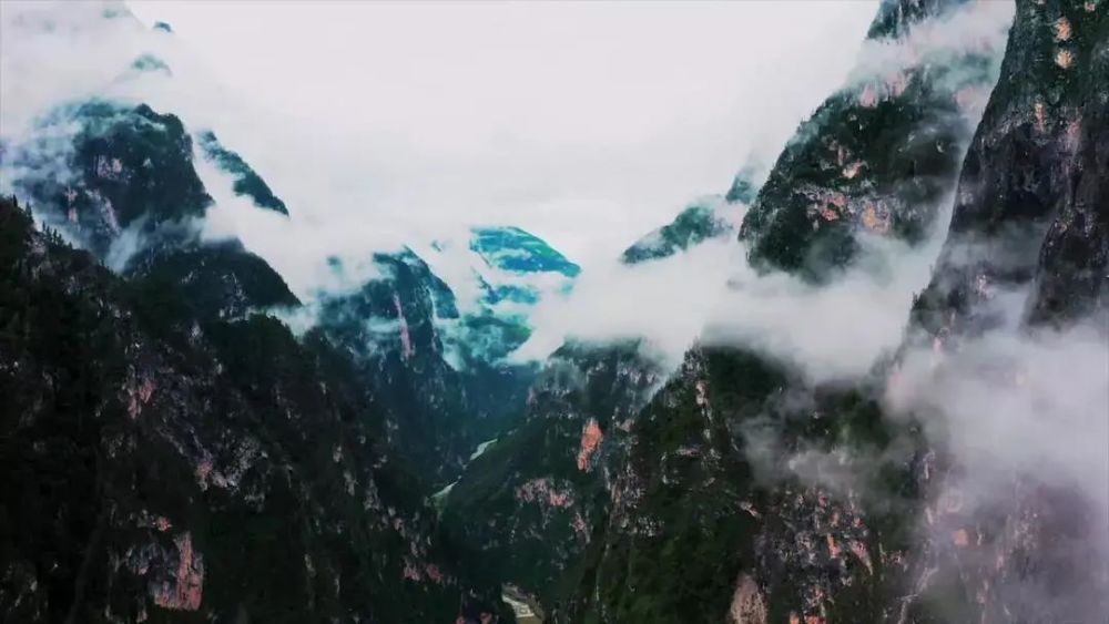 灵石县|灵石：绵山先贤忠国爱家，王家大院气势恢宏，两岸同胞共护国宝