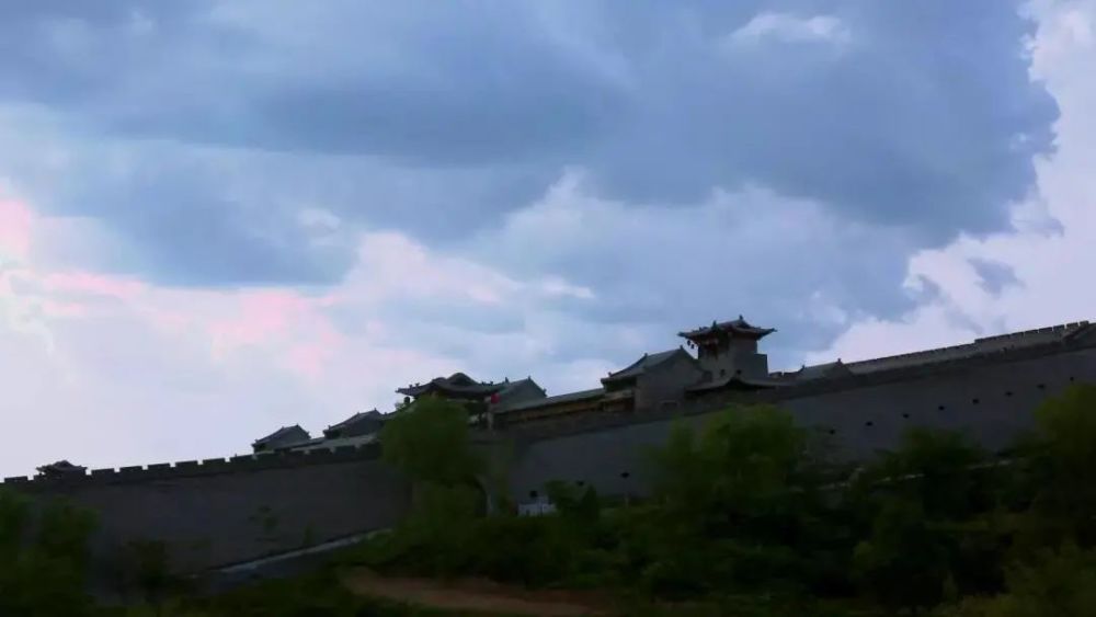 灵石县|灵石：绵山先贤忠国爱家，王家大院气势恢宏，两岸同胞共护国宝