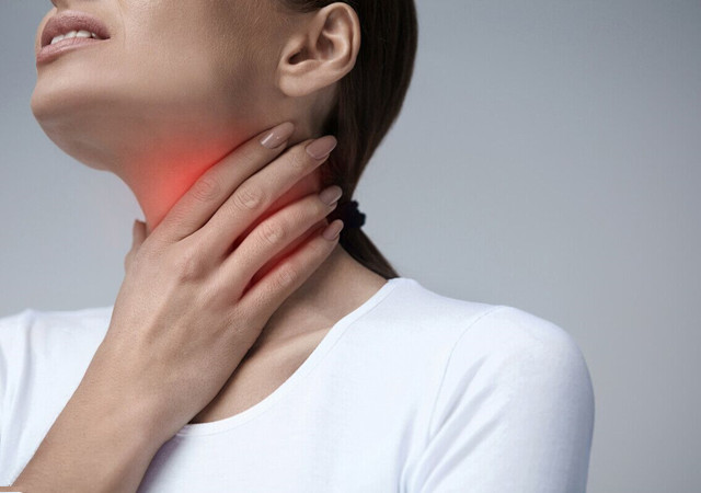 咽喉|喉咙总感觉有东西，咳不出又咽不下，怎么回事呢？