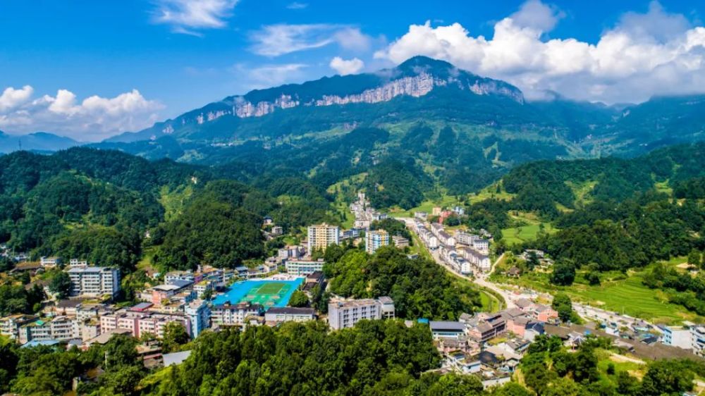 用红色精神打赢脱贫攻坚战黄家镇脱贫攻坚成果展播附高清视频多图