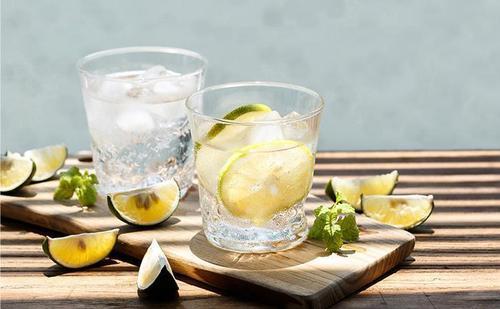 慢性咽炎|慢性咽炎反复发作，或与4大因素有关，做好这2点，咽炎从此消失不见