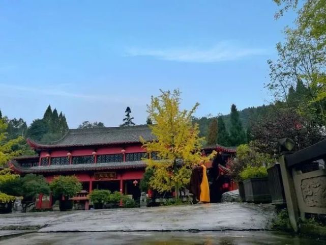 天國寺天國寺距青城麗景約六公里位於海拔1280米的天國山是蜀文化的