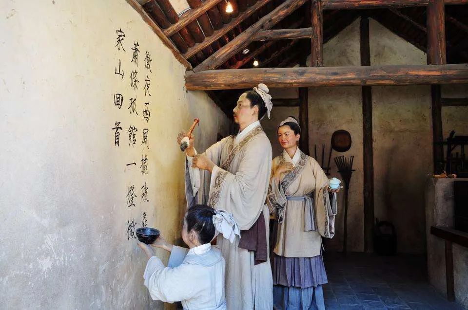 白居易|大才子白居易居然不懂“色即是空”啥意思，一棵小树为他解开迷惑