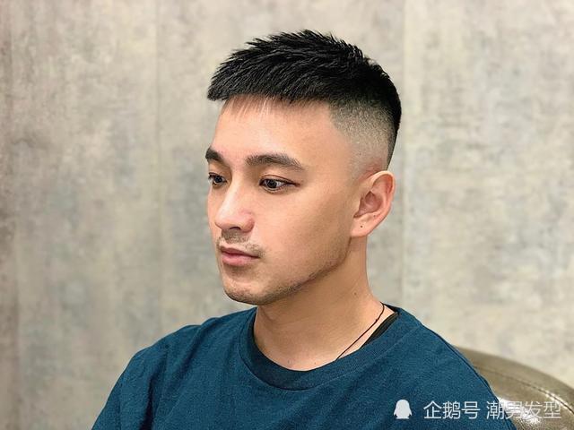 而且也很容易打理!3,纹理刘海发型纹理刘海发型,是近年比较热门的